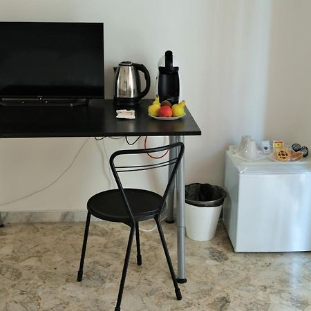 Kamila Guest House Bari Exterior foto
